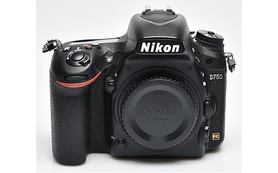 Gebraucht, Nikon D750 Gehäuse