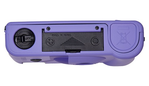 Yashica MF-1 lavendel, analoge KB-Kamera reusable inkl. Film (Color 400-24)+Batt. - 2