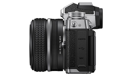 Nikon Z fc + Z 28/2,8 Special Edition B-Ware - 2