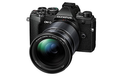 Olympus OM-D E-M 5 Mark III + 12-200 sc Demo-Ware