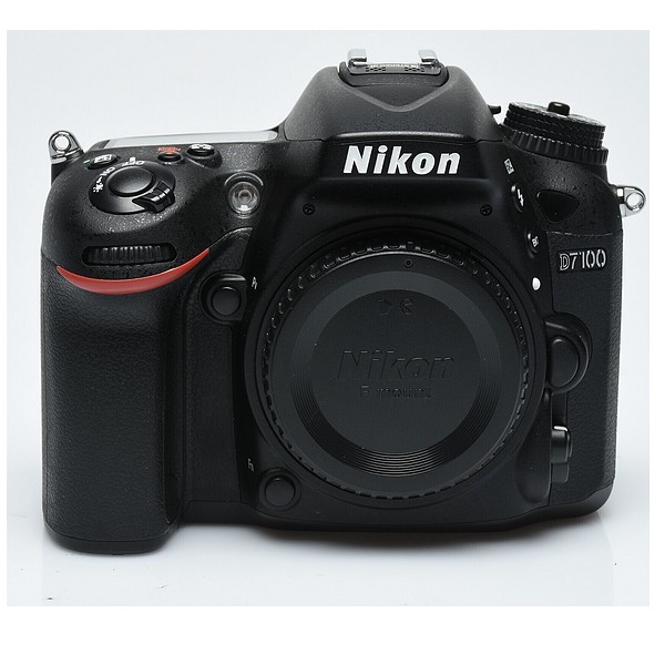 Gebraucht, Nikon D7100 Gehäuse