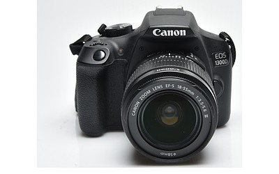 Gebraucht, Canon EOS 1300D + 18-55mm/3,5-5,6 III