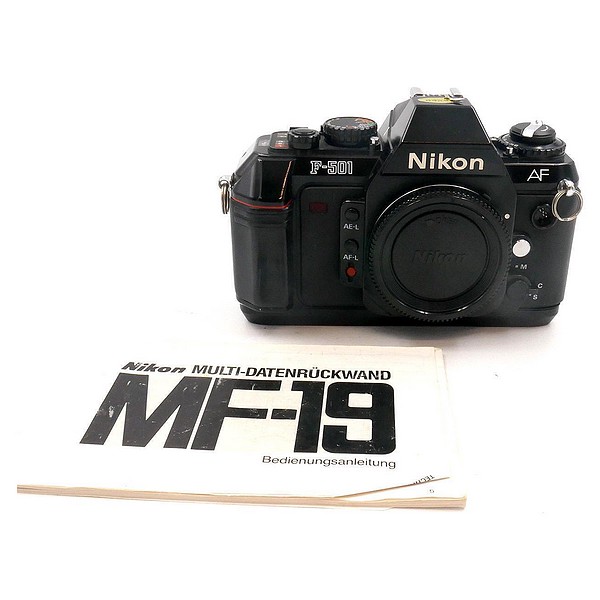 Gebraucht, Nikon F-501 AF mit MF-19