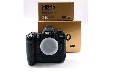 Gebraucht, Nikon F80 Gehäuse + MB-16 Batterieteil