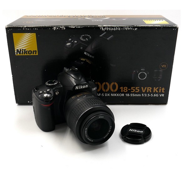 Gebraucht, Nikon D3000 + 18-55/3,5-5,6