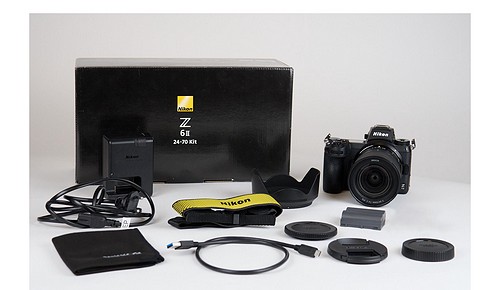 Gebraucht, Nikon Kit Z6 II + Nikkor Z 24-70 mm f/4 - 4