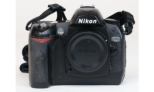 Gebraucht, Nikon D70