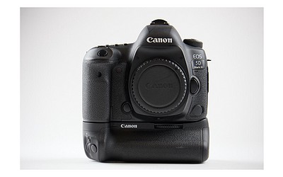 Gebraucht, Canon EOS 5D IV + Canon BG E20
